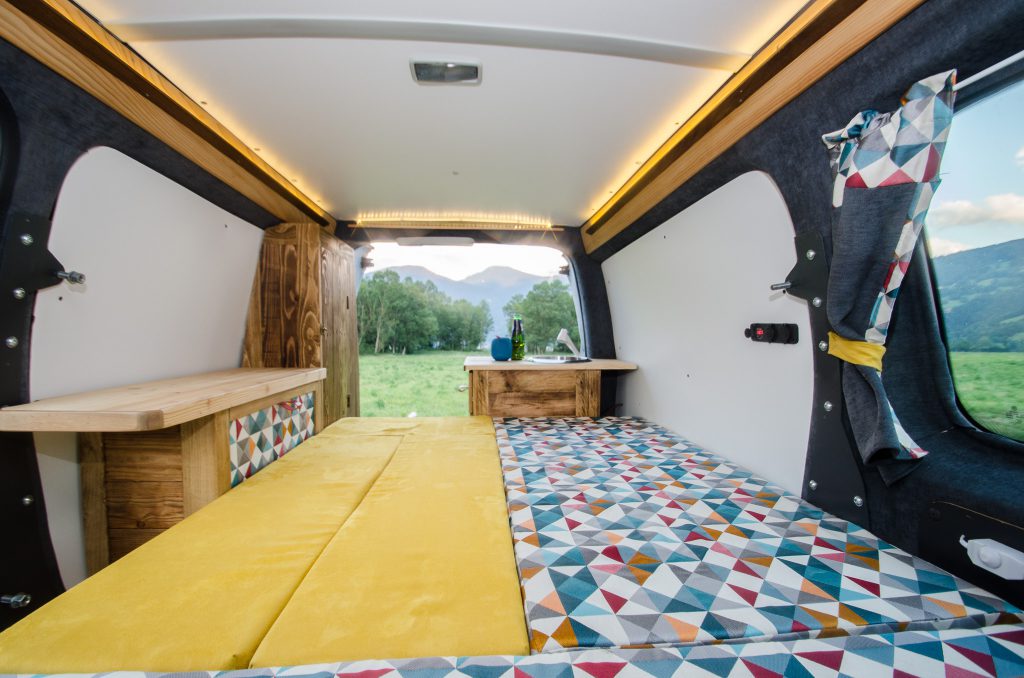 Maxi Caddy aménagé - Banquette lit
