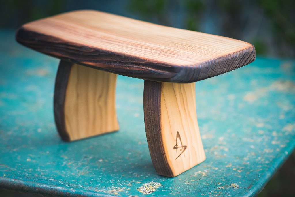 Shoggi en bois forme curvée